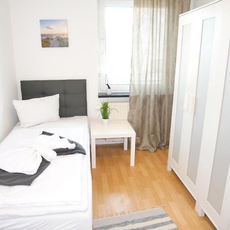 SUNNYHOME Monteurwohnungen und Apartments in Schwandorf Exterior foto