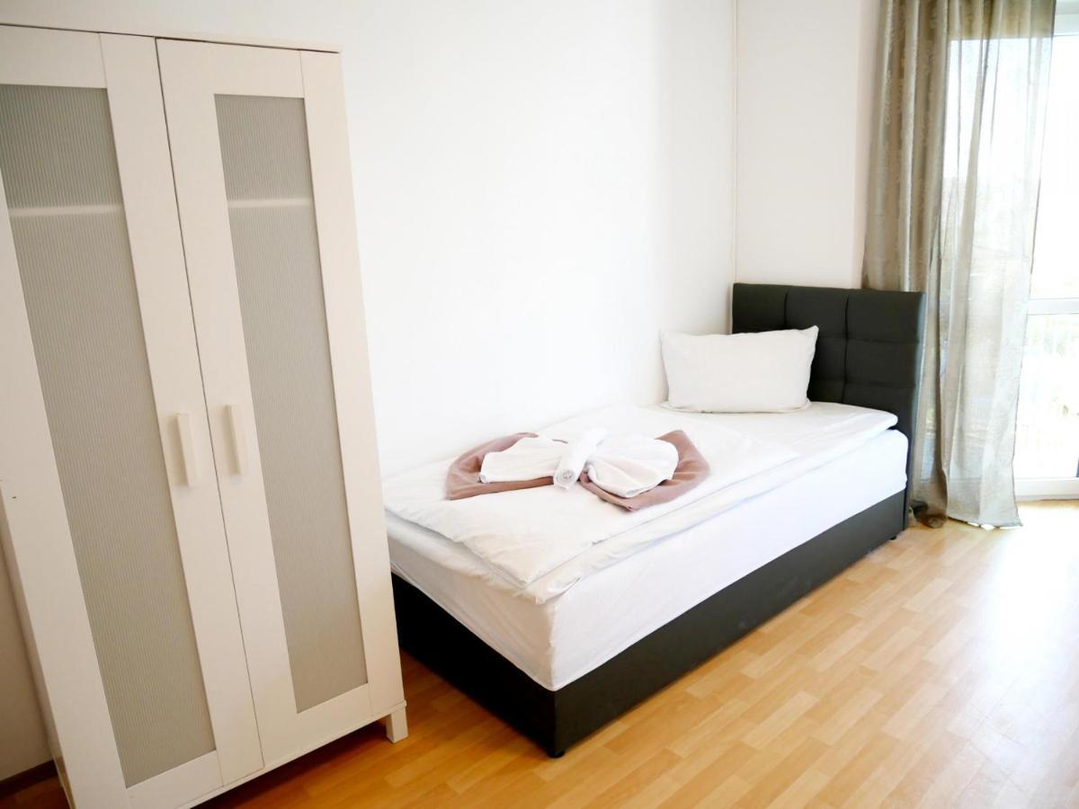 SUNNYHOME Monteurwohnungen und Apartments in Schwandorf Exterior foto