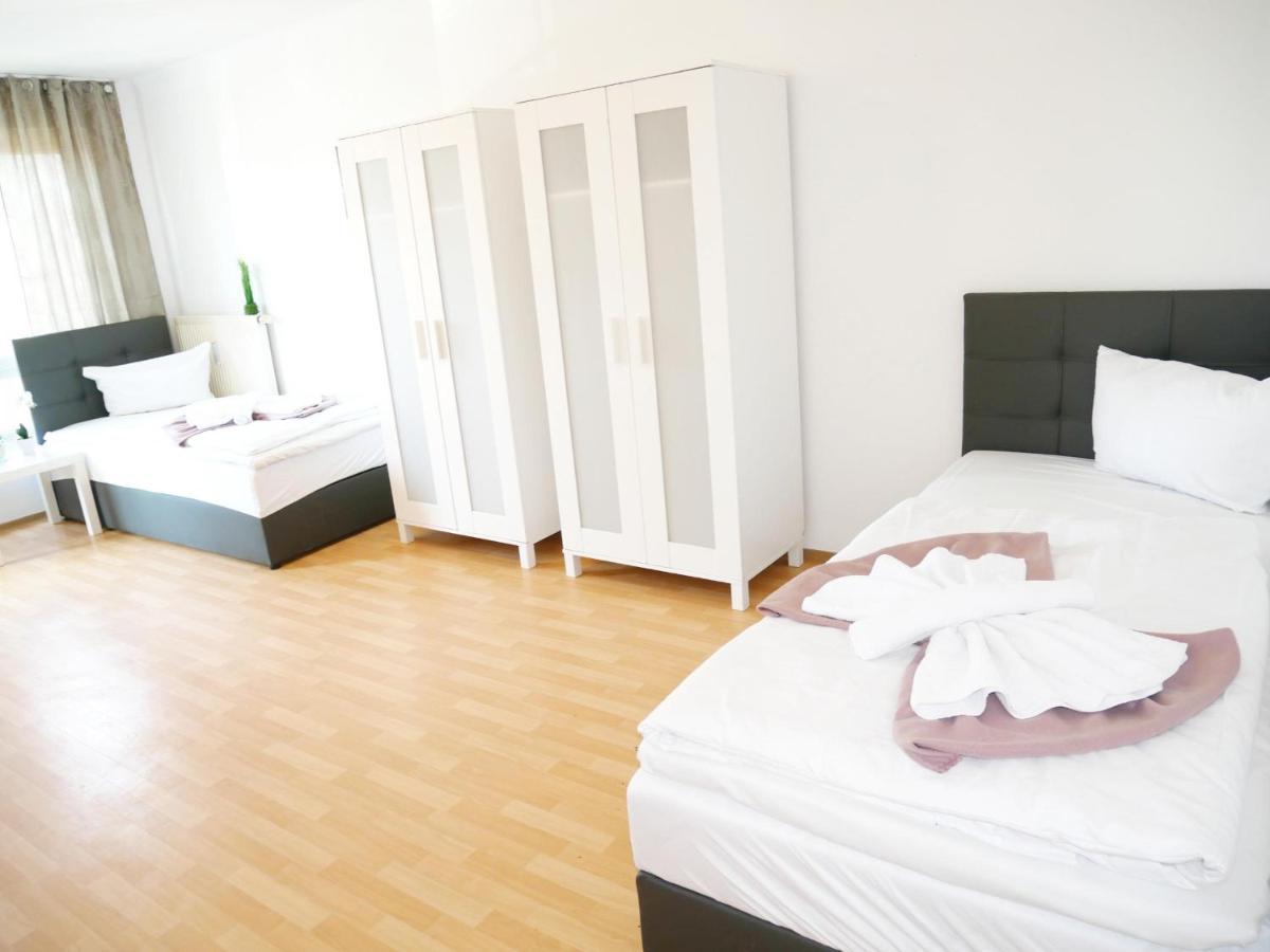 SUNNYHOME Monteurwohnungen und Apartments in Schwandorf Exterior foto